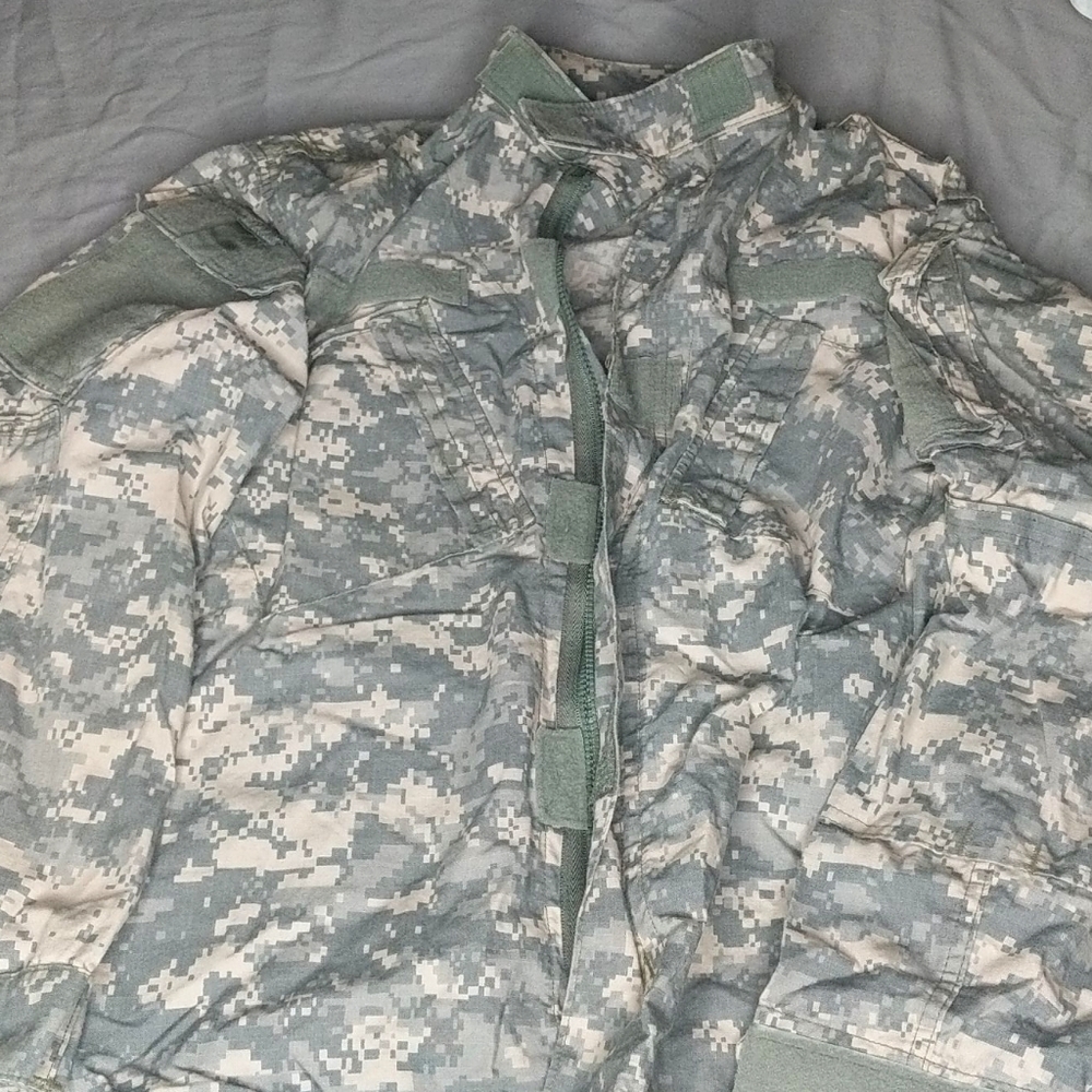 MED US Army BDU Universal Camo long sleeve zip up